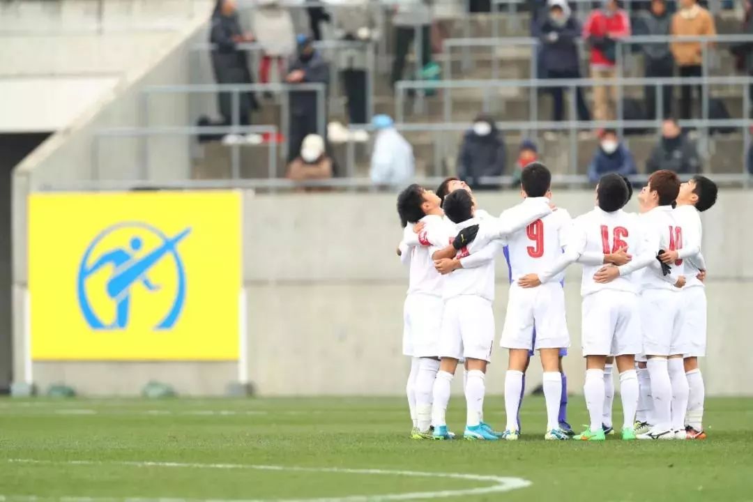  巴勒莫青训成果丰硕，U19梯队横扫青年联赛  